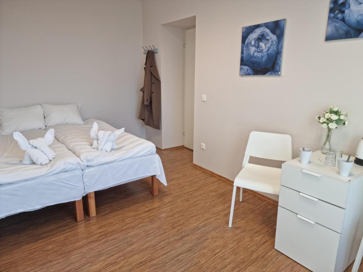 Room Near City Center Harbour Tallinn Exterior photo